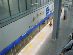 香港国際空港のシャトル
