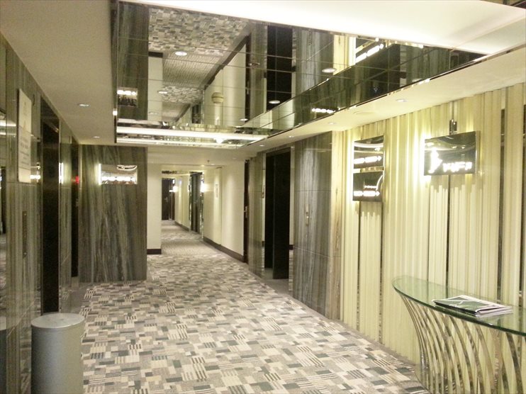 リーガル オリエンタル ホテルの写真