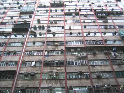 香港　エアコン室外機写真